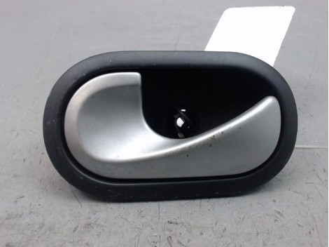 POIGNEE INTERIEURE PORTE AVANT GAUCHE RENAULT SCENIC MONOSP. II Phase 2 2006-2009