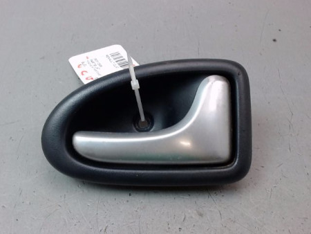 POIGNEE INTERIEURE PORTE ARRIERE DROIT RENAULT CLIO II Phase 2 2001-2006