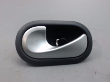POIGNEE INTERIEURE PORTE ARRIERE GAUCHE RENAULT CLIO III Phase 2 2009-...
