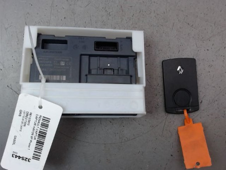 LECTEUR DE CARTE RENAULT CAPTUR Phase 1 2013-...