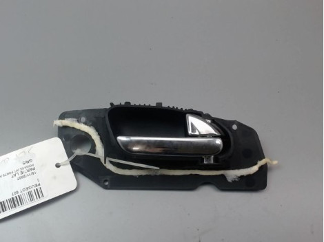 POIGNEE INTERIEURE PORTE AVANT DROIT PEUGEOT 607 BERL. Phase 2 2004-2010