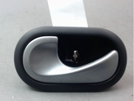 POIGNEE INTERIEURE PORTE AVANT GAUCHE RENAULT CLIO III Phase 2 2009-...