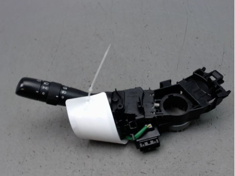 COMMANDE ECLAIRAGE TOYOTA YARIS 2005-