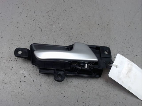 POIGNEE INTERIEURE PORTE AVANT DROIT KIA SPORTAGE III 2010-