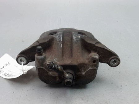 ETRIER DE FREIN AVANT DROIT NISSAN NAVARA DOUBLE CABINE