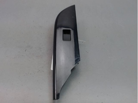 COMMANDE LEVE-GLACE PORTE AVD TOYOTA HILUX SIMPLE CABINE