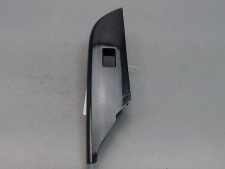 COMMANDE LEVE-GLACE PORTE AVD TOYOTA HILUX SIMPLE CABINE