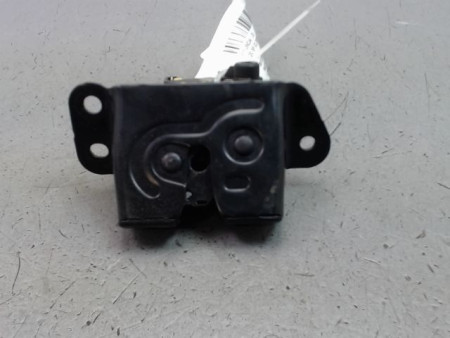 SERRURE HAYON  HYUNDAI I 20 2009-