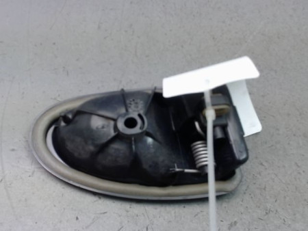 POIGNEE INTERIEURE PORTE ARRIERE DROIT RENAULT CLIO II Phase 2 2001-2006