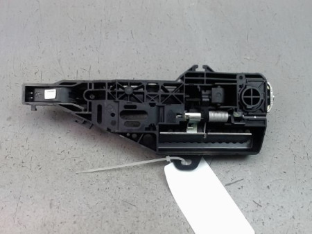 POIGNEE EXTERIEURE PORTE AVANT DROIT RENAULT CLIO IV Phase 1 2012-...