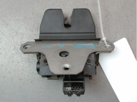 SERRURE HAYON  FORD FOCUS III 2011-...
