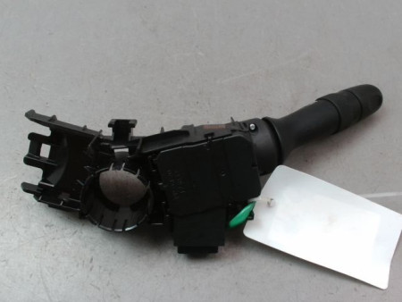 COMMANDE ECLAIRAGE TOYOTA VERSO 2010-