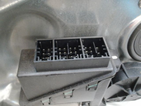 MECANISME+MOTEUR LEVE-GLACE AVANT DROIT VOLKSWAGEN POLO IV Phase 1 (9N) 2002-2005