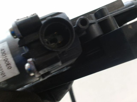 MECANISME+MOTEUR LEVE-GLACE AVANT DROIT PEUGEOT 108