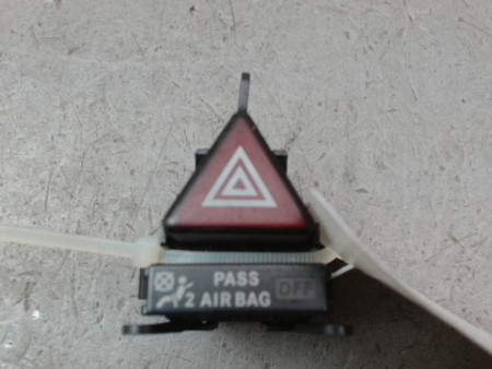 BOUTON DE WARNING MERCEDES CLASSE A 2004-