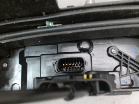 SYSTEME CONDAMNATION AVANT GAUCHE FORD FIESTA 2010-