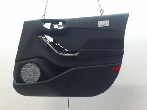 GARNITURE PORTE AVANT DROIT FORD FIESTA 2010-