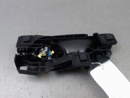 POIGNEE INTERIEURE PORTE AVANT DROIT PEUGEOT 208 2012-...