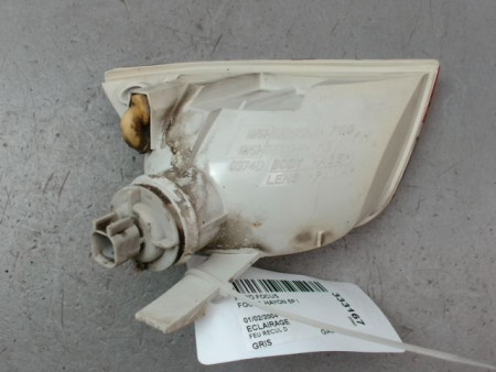FEU RECUL DROIT FORD FOCUS I 1998-2004