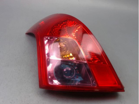 FEU ARRIERE GAUCHE  SUZUKI SWIFT III 2005-2011