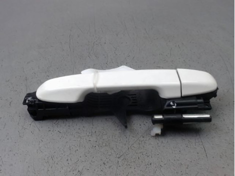 POIGNEE EXTERIEURE PORTE AVANT DROIT TOYOTA AURIS 2010-