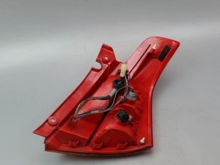 FEU ARRIERE GAUCHE  SUZUKI SWIFT III 2005-2011
