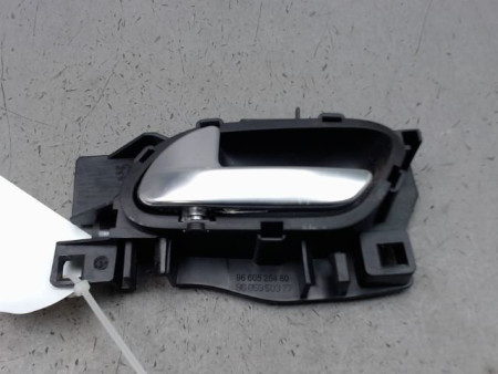 POIGNEE INTERIEURE PORTE AVANT GAUCHE PEUGEOT 508 BERL. Phase 1 2011-...