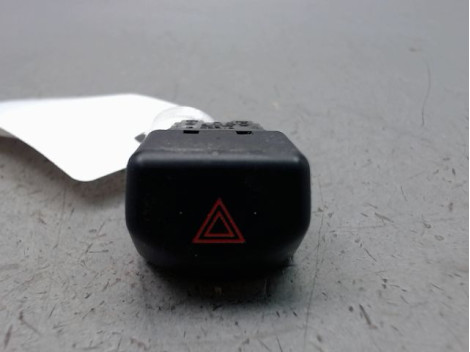 BOUTON DE WARNING NISSAN MICRA III Phase 2 2005-2007