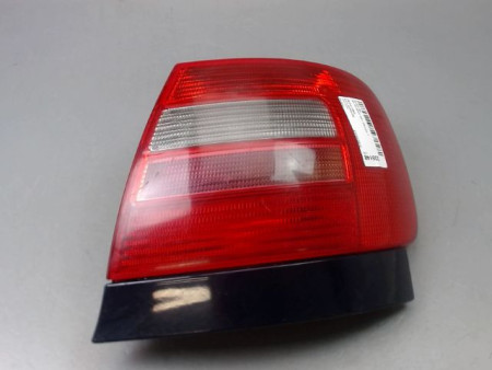 FEU ARRIERE DROIT AUDI A4 AVANT I Phase 1 1996-1999