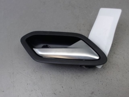 POIGNEE INTERIEURE PORTE ARRIERE DROIT DACIA DUSTER 2010-