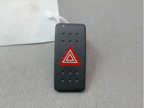 BOUTON DE WARNING SUZUKI SWIFT III 2005-2011