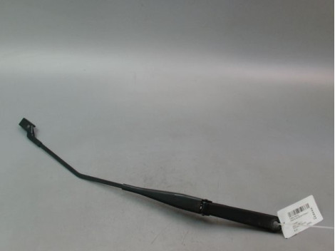 BRAS ESSUIE-GLACE AVANT DROIT FORD FIESTA VI Phase 1 2008-2012