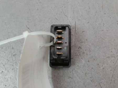 COMMANDE LEVE-GLACE PORTE AVG DACIA LOGAN MCV I Phase 1 2007-2008