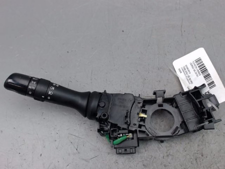 COMMANDE ECLAIRAGE TOYOTA VERSO 2010-