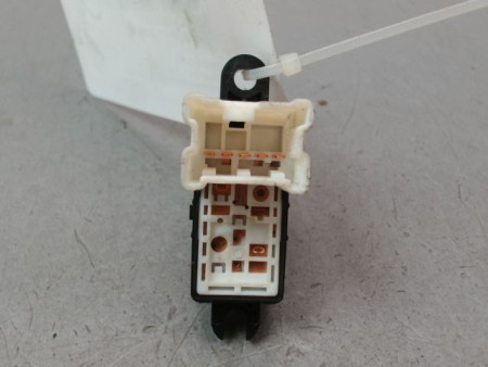 COMMANDE LEVE-GLACE PORTE AVD NISSAN MICRA 2009-