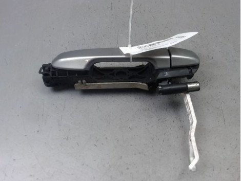 POIGNEE EXTERIEURE PORTE ARRIERE DROIT TOYOTA AURIS 2010-